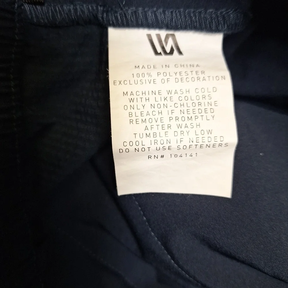 Lululemon Mens Bowline Pants in Navy Size L Stretch Tapered Jogger Seersucker